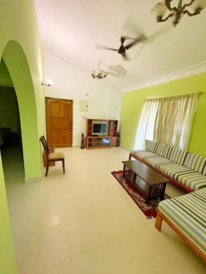 2 bedroom apartment in candolim with wifi and great location